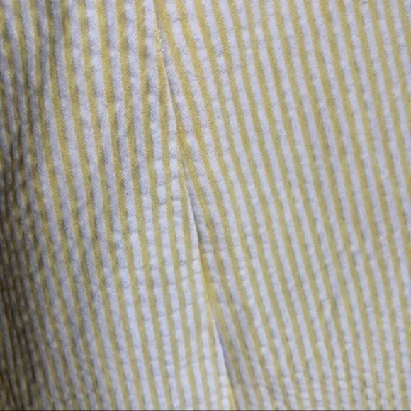 Lilly Pulitzer light yellow and white seersucker Franco dress 0 - Picture 11 of 12